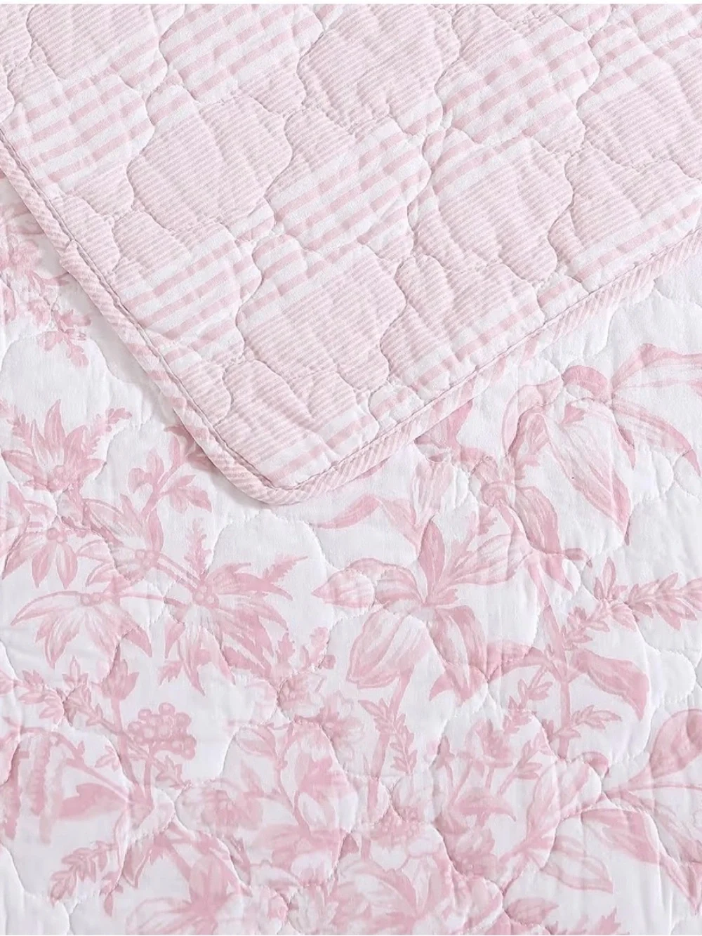 Laura Ashley Twin Pink Bedford Quilt Set